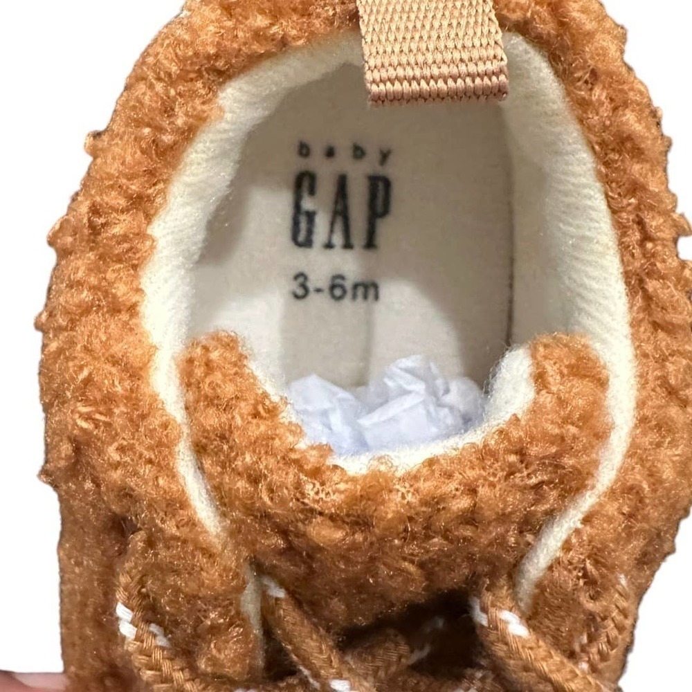 2 Pairs of Baby GAP Sherpa Sneakers Sz 3-6 mos NWOT - Picture 3 of 5